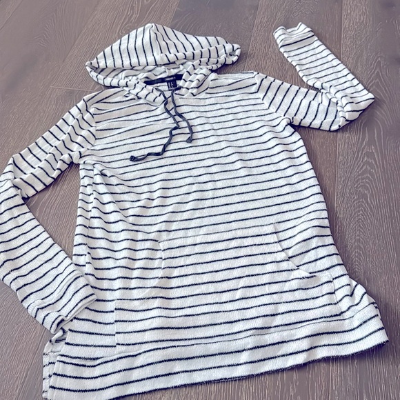 FOREVER 21 striped knot pullover comfy soft hoodie. Excellent condition. Small - Picture 1 of 4